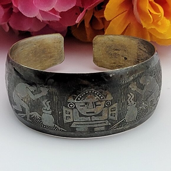 Vintage Peruvian 925 Silver Engraved Cuff Bracelet 6.5 in Inca Aztec Lama